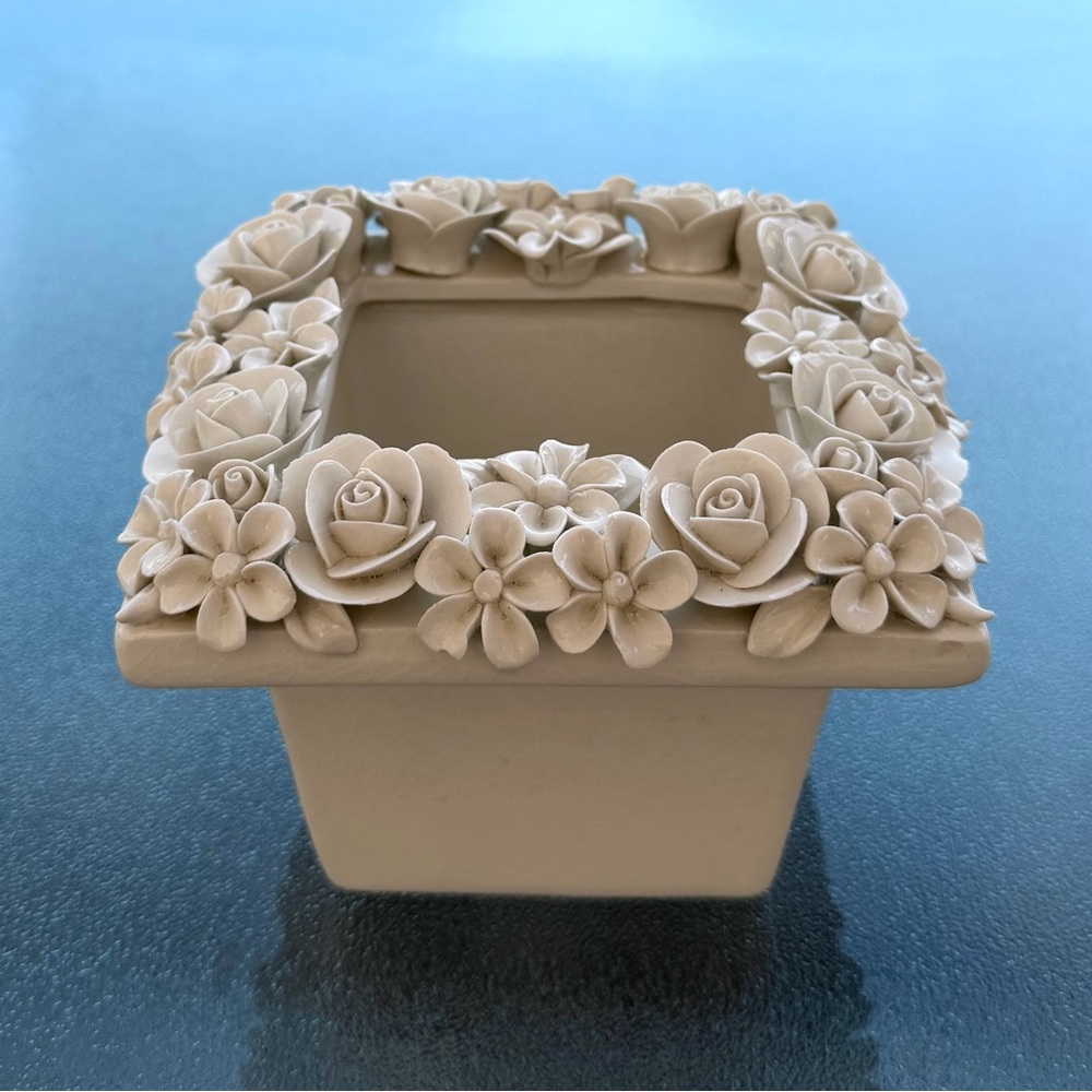 3D Mixed Floral Antique White Ceramic Square Planter/Vase - Picture 3 of 8